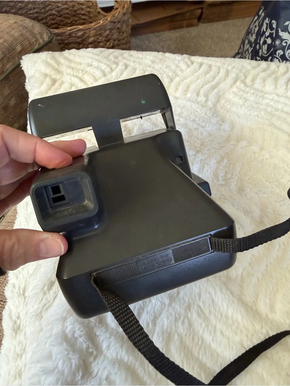 VTG Polaroid OneStep Auto Focus 600 Instant Camara w Flash. WORKS! Film Included